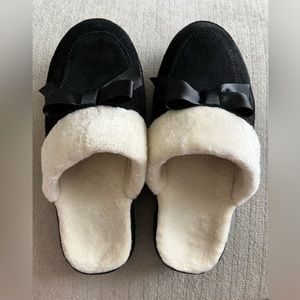 Vionic Nessie Faux Fur Slippers in Black, Size 10